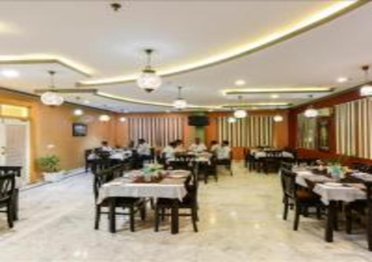 אגרה Hotel Chanakya מראה חיצוני תמונה
