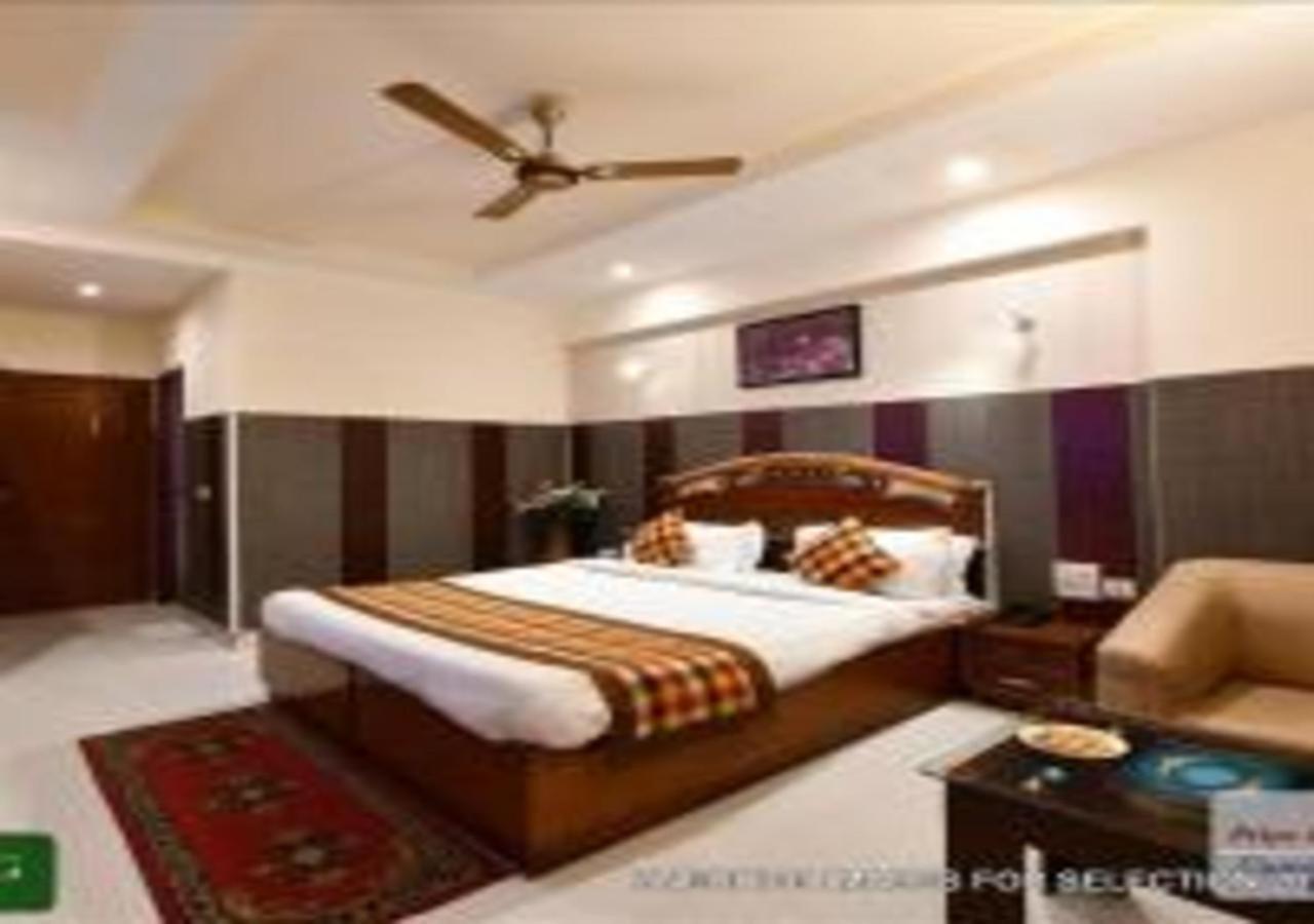 אגרה Hotel Chanakya מראה חיצוני תמונה