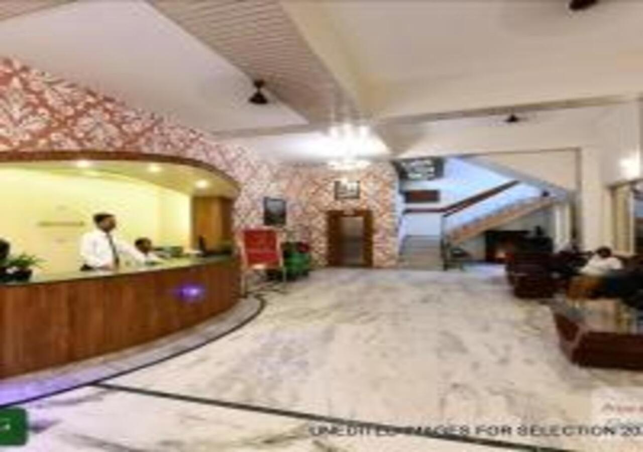 אגרה Hotel Chanakya מראה חיצוני תמונה