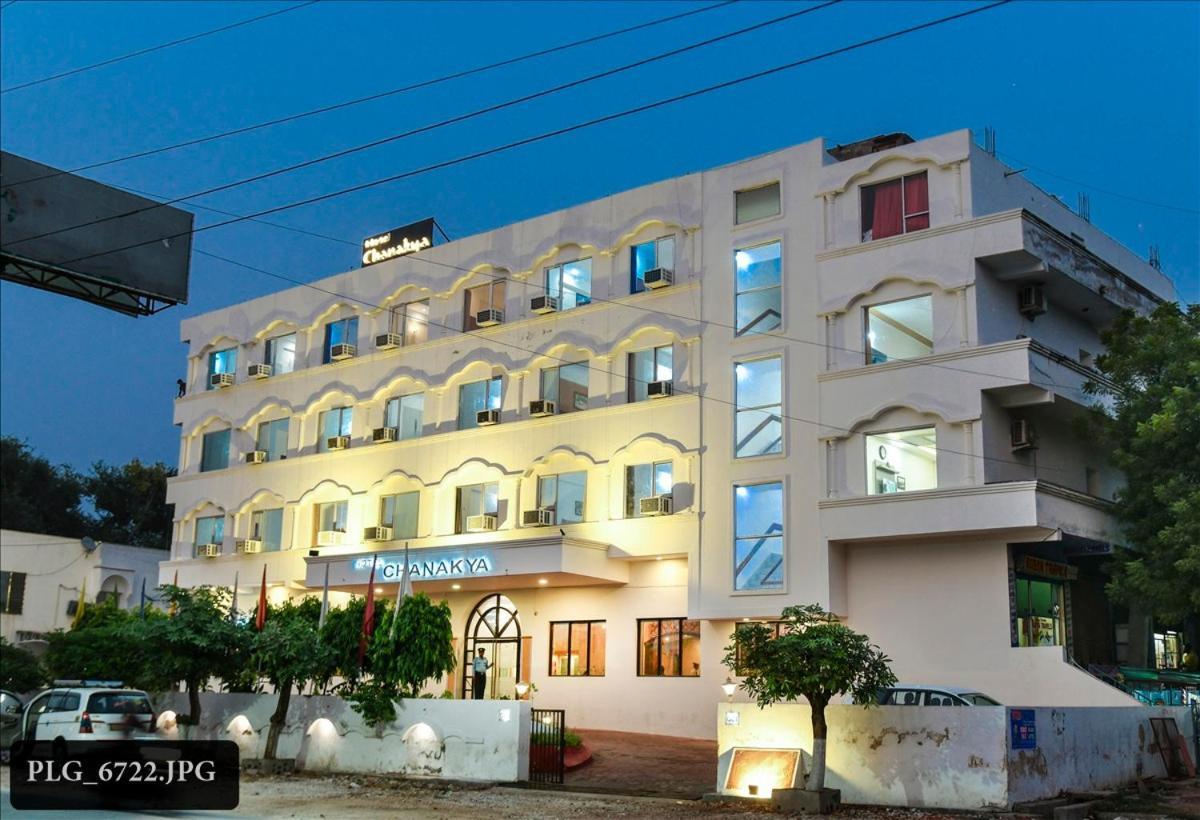 אגרה Hotel Chanakya מראה חיצוני תמונה