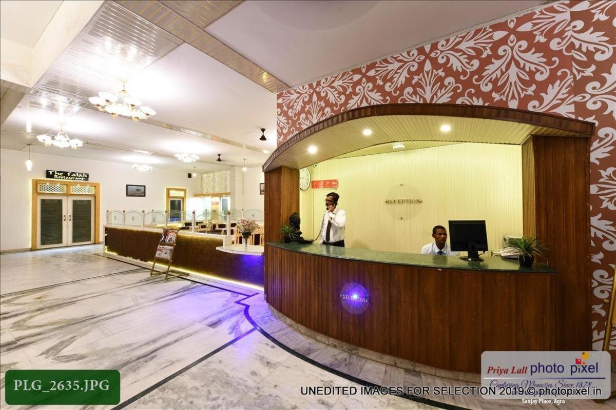 אגרה Hotel Chanakya מראה חיצוני תמונה