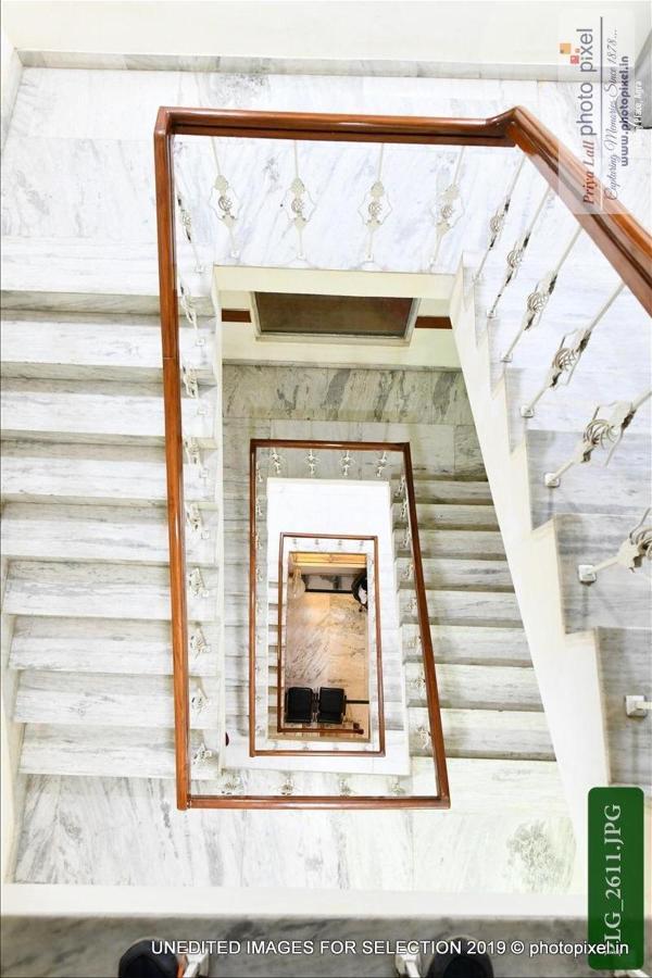 אגרה Hotel Chanakya מראה חיצוני תמונה