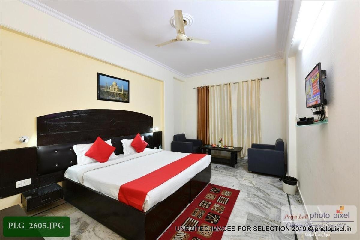 אגרה Hotel Chanakya מראה חיצוני תמונה