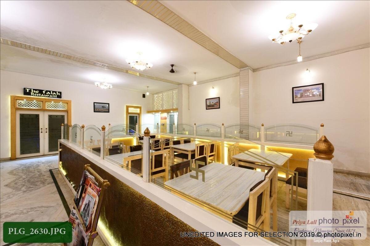 אגרה Hotel Chanakya מראה חיצוני תמונה